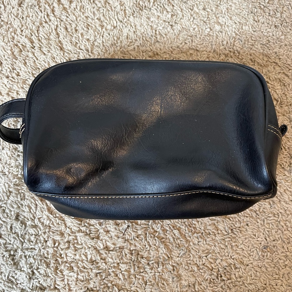 American crew toiletries bag